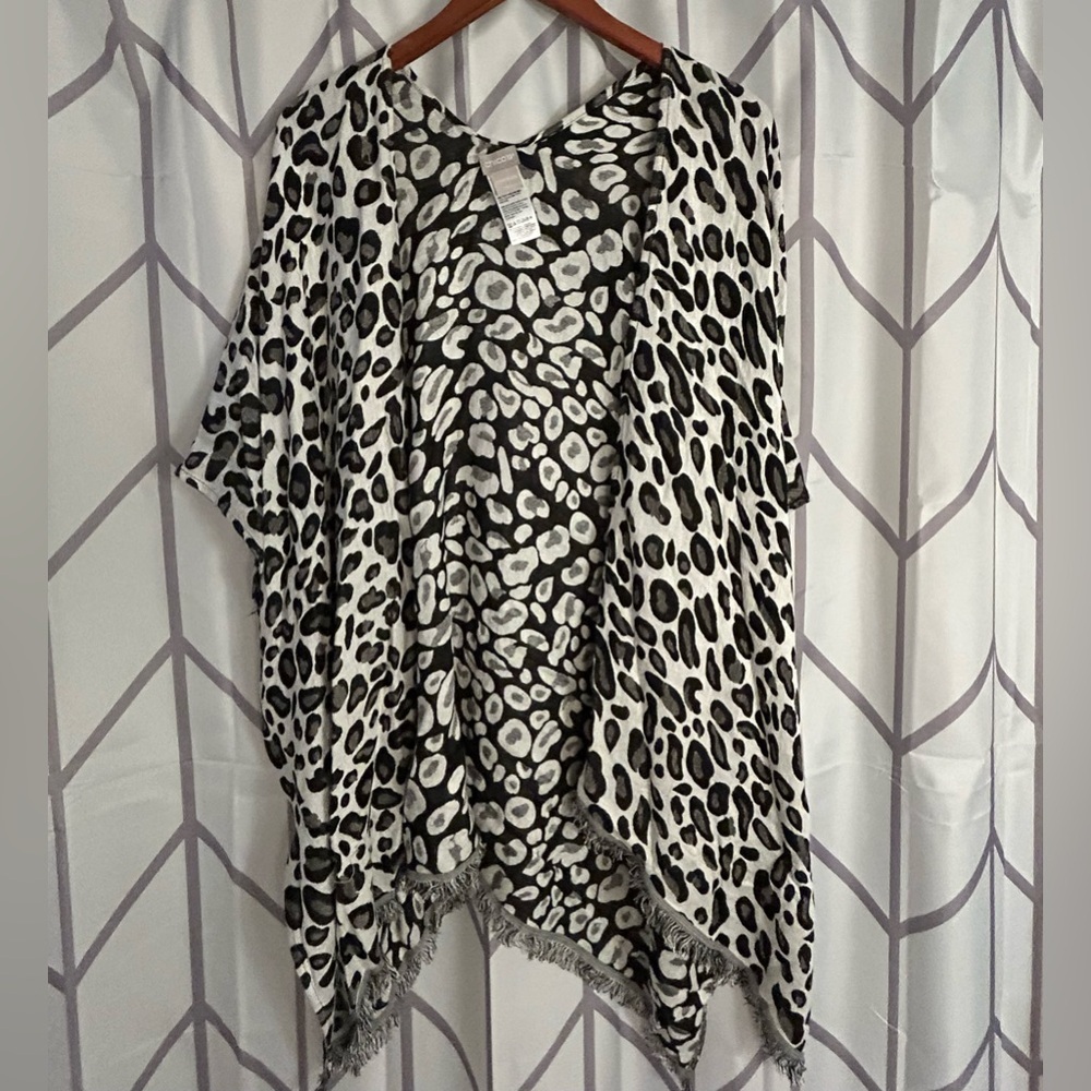 Chico's Black and White Leopard Print Wrap